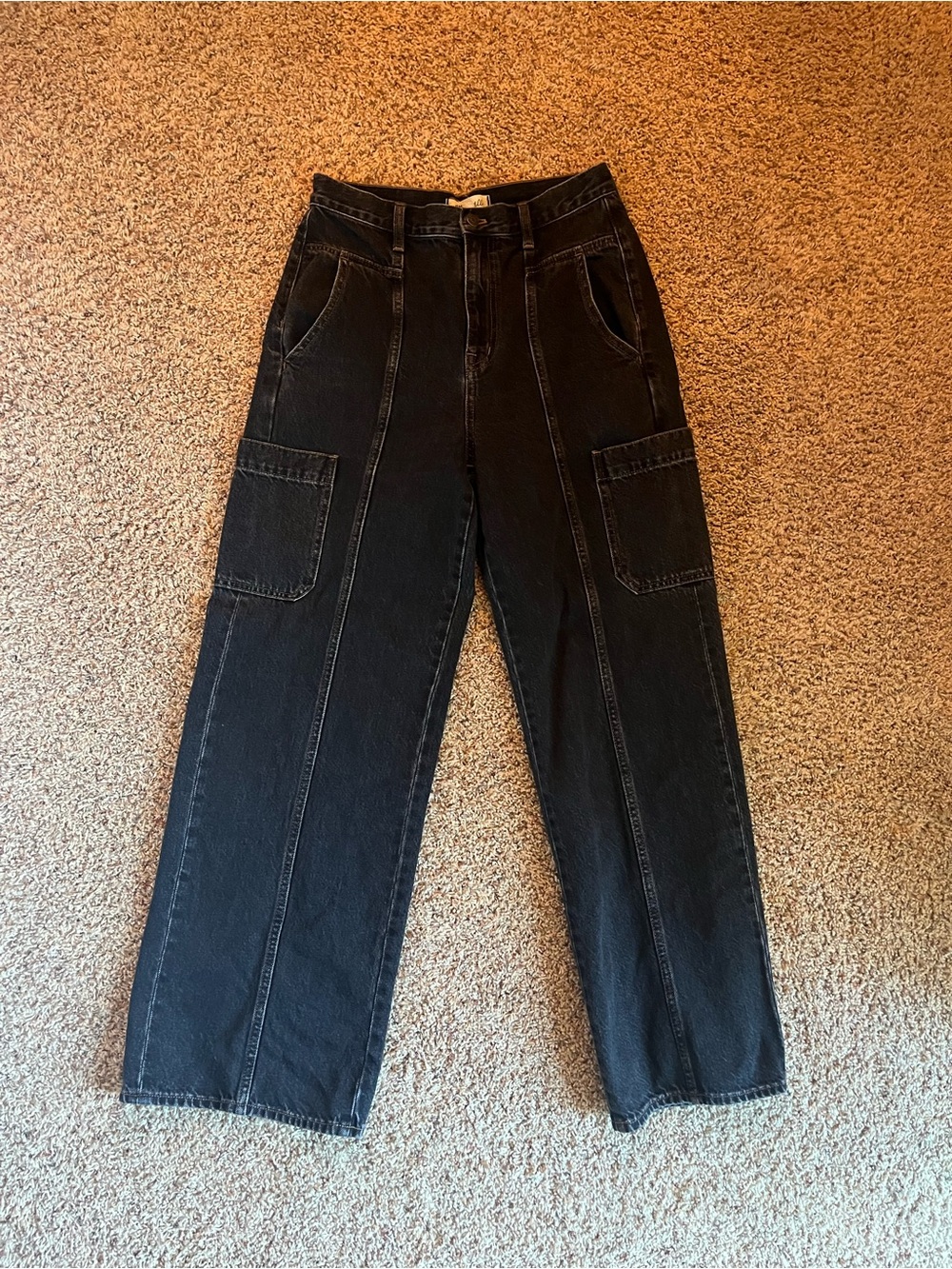 Madewell women’s Black Cargo Stitch Jeans size 28